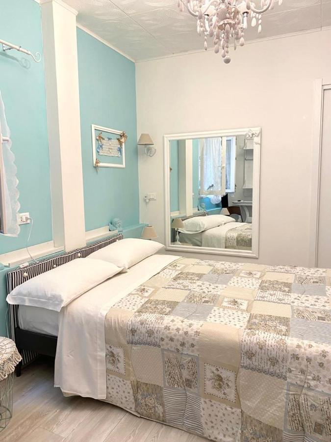 Le Stanze Del Centro Hotel แตร์โมลิ ภายนอก รูปภาพ